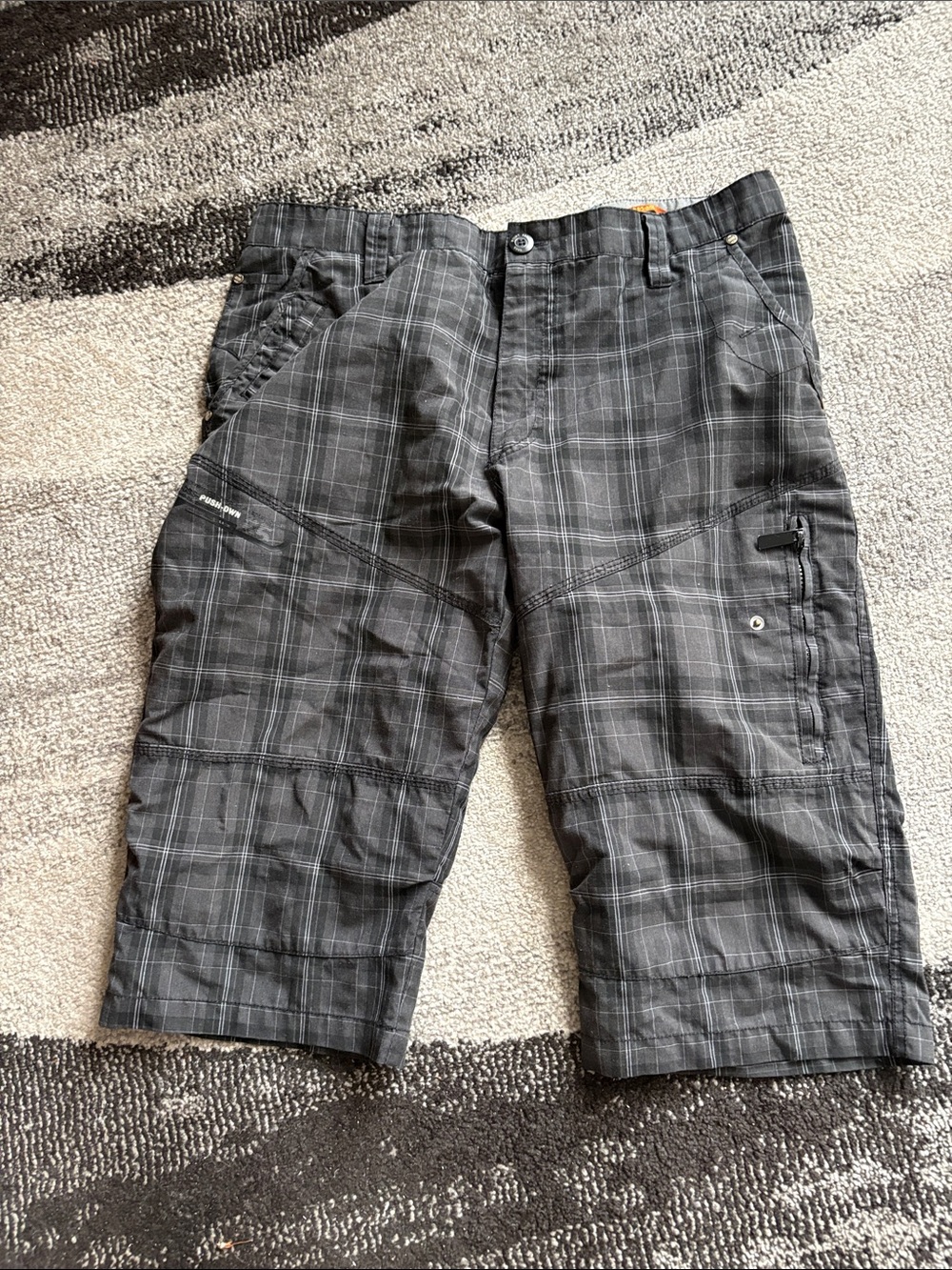 Men's Gray Plaid Point Zero Shorts Size 38